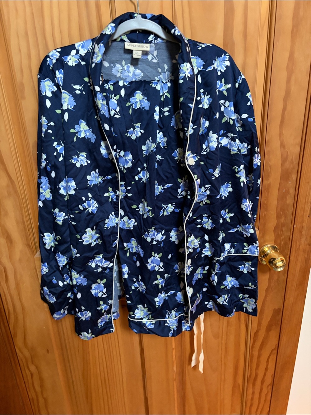 Appleseed's Navy Floral Pajama Set